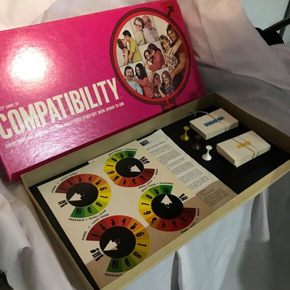 Compatibility Board Game Couples Party Vintage 1974 Reiss Games Retro Design - Picture 2 of 10